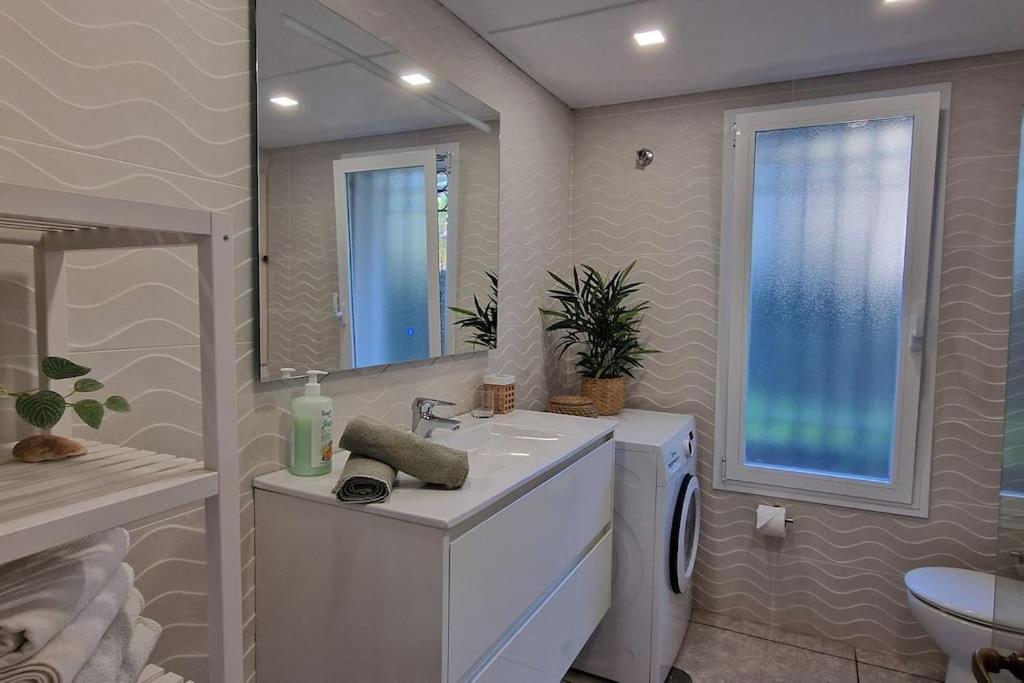 Luxe Studio Met Ruim Terras, Vlak Aan Zee! Sitio de Calahonda 외부 사진