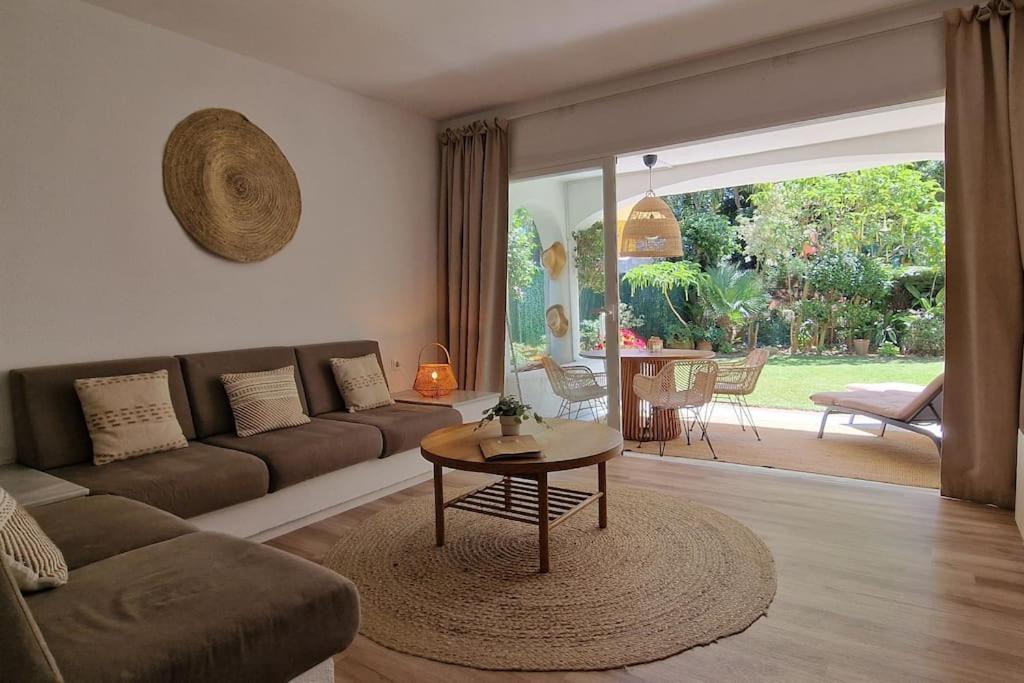 Luxe Studio Met Ruim Terras, Vlak Aan Zee! Sitio de Calahonda 외부 사진