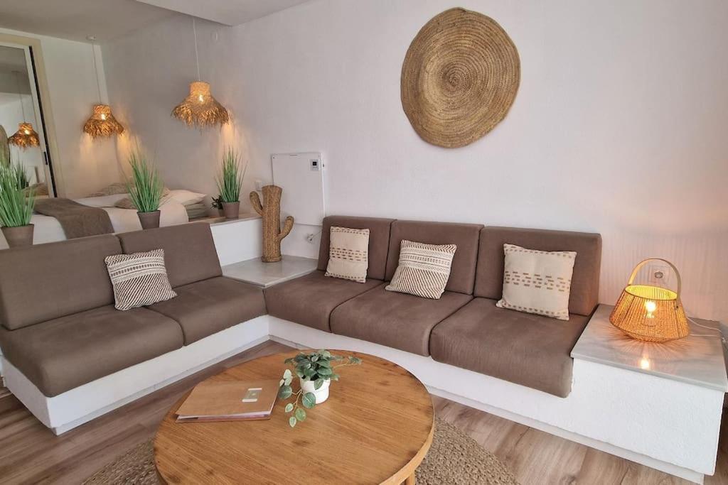 Luxe Studio Met Ruim Terras, Vlak Aan Zee! Sitio de Calahonda 외부 사진